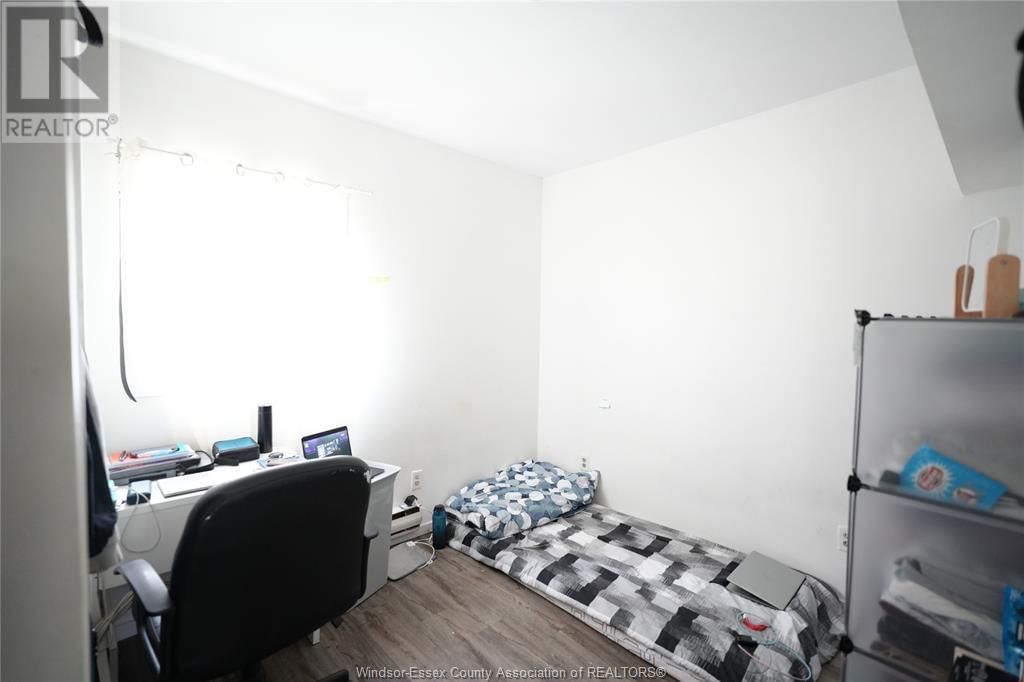382 LANGLOIS AVENUE Image 14