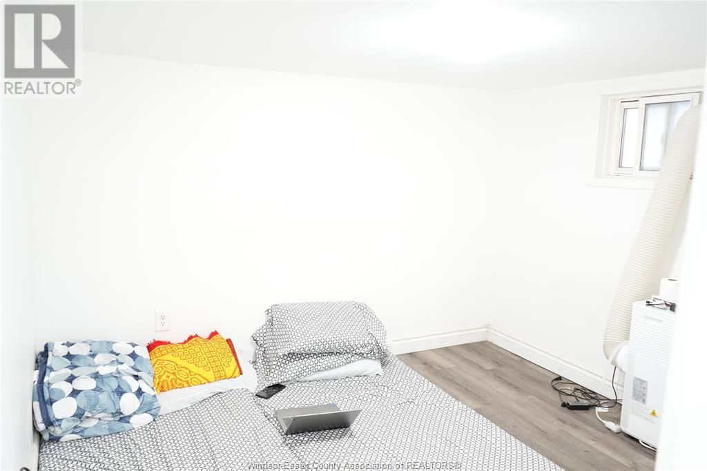 382 LANGLOIS AVENUE Image 19