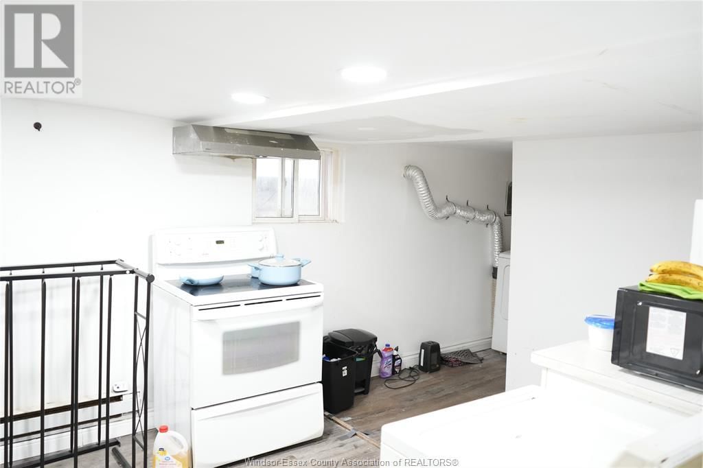 382 LANGLOIS AVENUE Image 20