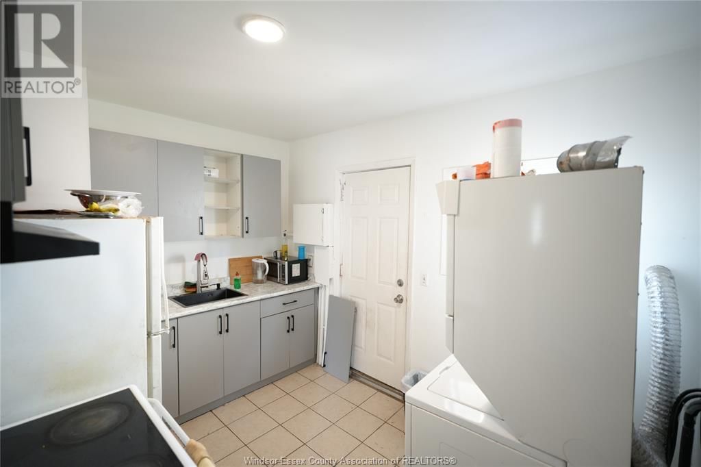 382 LANGLOIS AVENUE Image 3