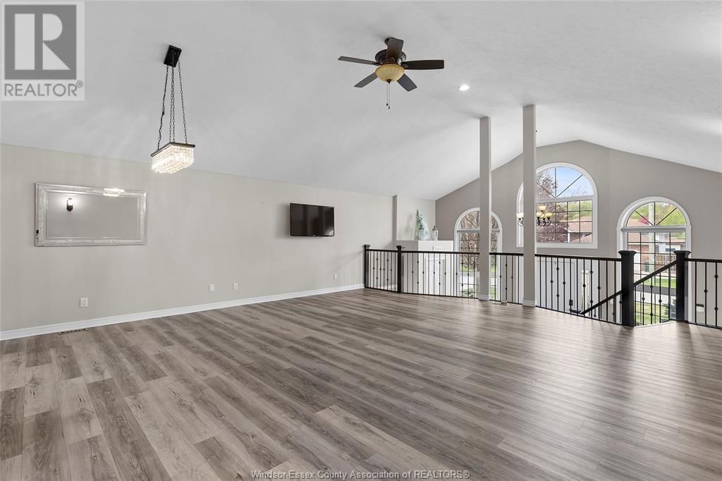 1535 MAPLE AVENUE Image 11