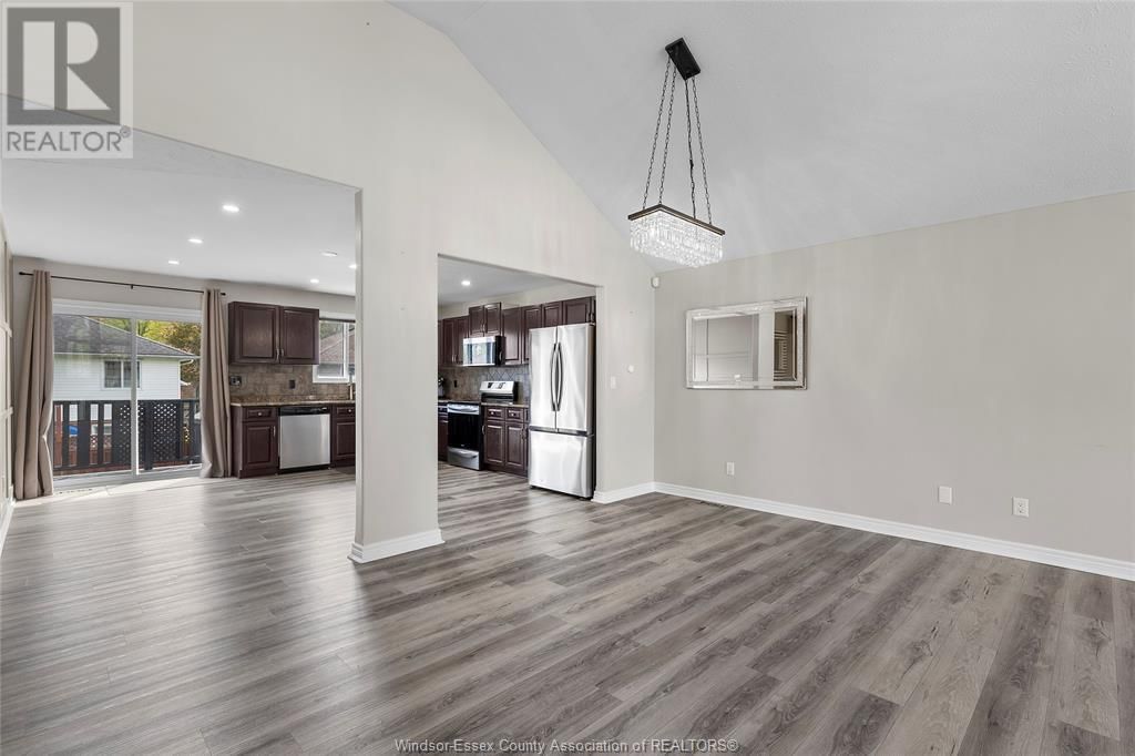 1535 MAPLE AVENUE Image 14