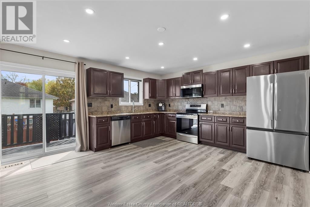 1535 MAPLE AVENUE Image 15