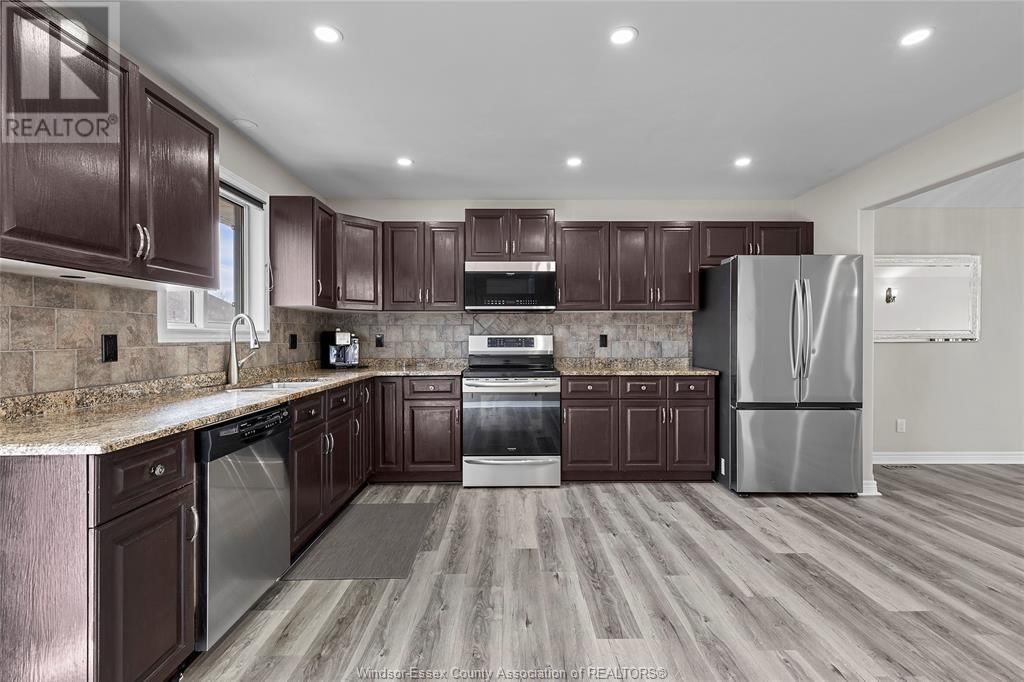 1535 MAPLE AVENUE Image 17