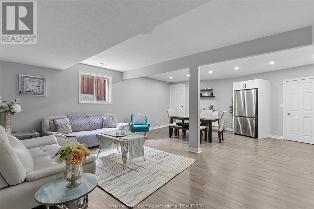 1535 MAPLE AVENUE Image 28