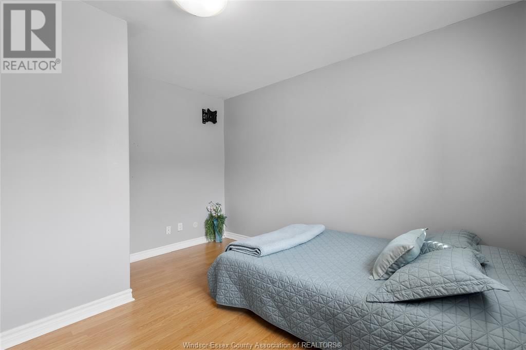 1535 MAPLE AVENUE Image 36