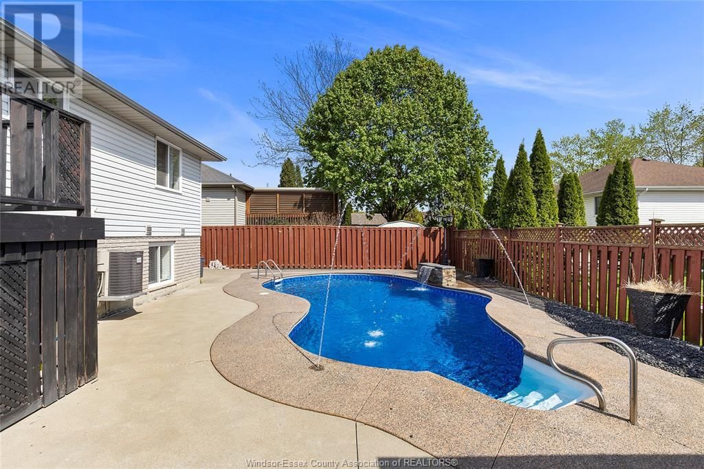 1535 MAPLE AVENUE Image 42