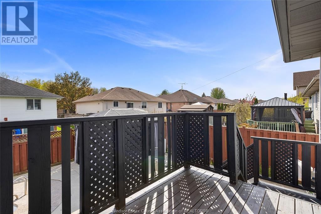 1535 MAPLE AVENUE Image 44