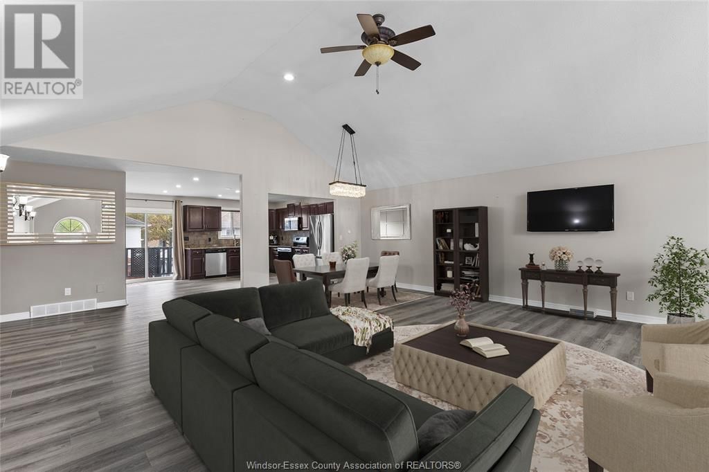 1535 MAPLE AVENUE Image 7