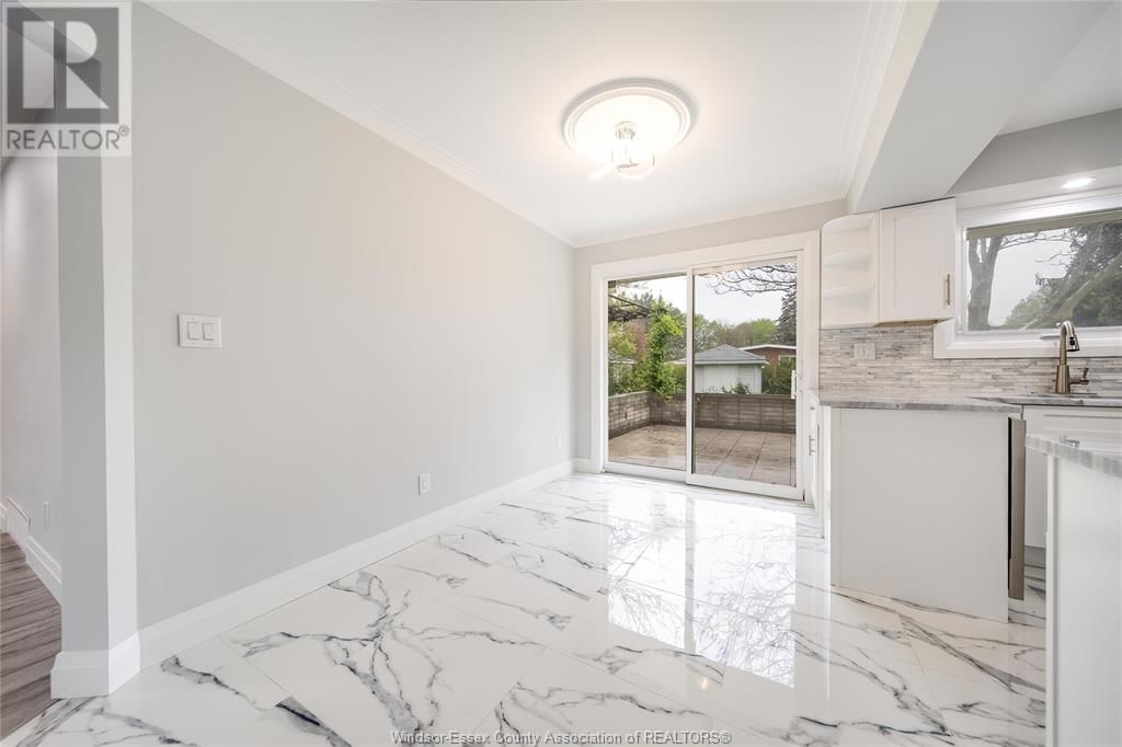 890 WALLACE AVENUE Image 13