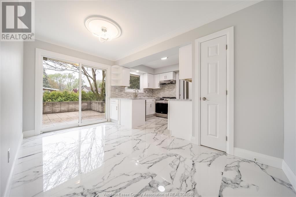 890 WALLACE AVENUE Image 14