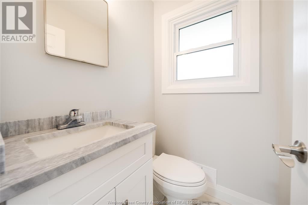 890 WALLACE AVENUE Image 22