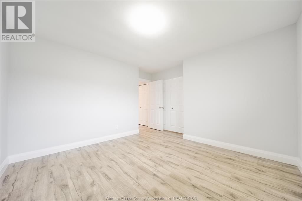 890 WALLACE AVENUE Image 26