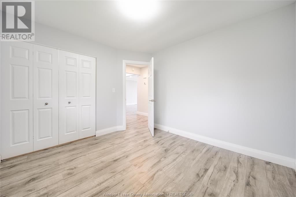 890 WALLACE AVENUE Image 31