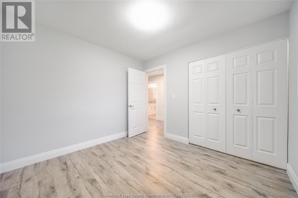 890 WALLACE AVENUE Image 33
