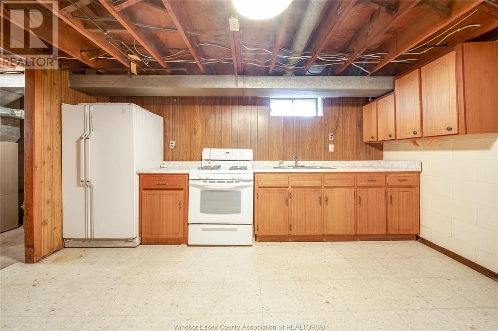890 WALLACE AVENUE Image 38