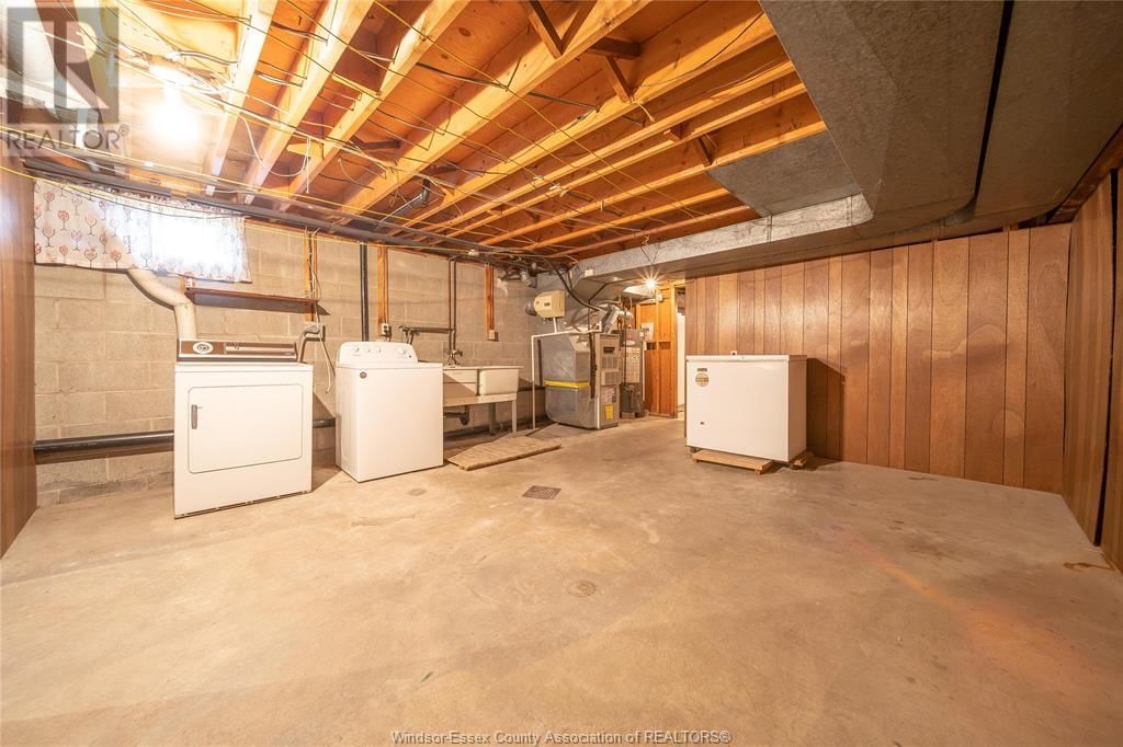 890 WALLACE AVENUE Image 41