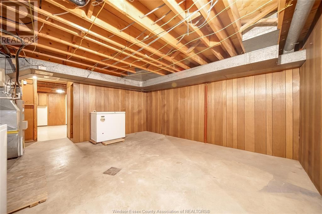 890 WALLACE AVENUE Image 43