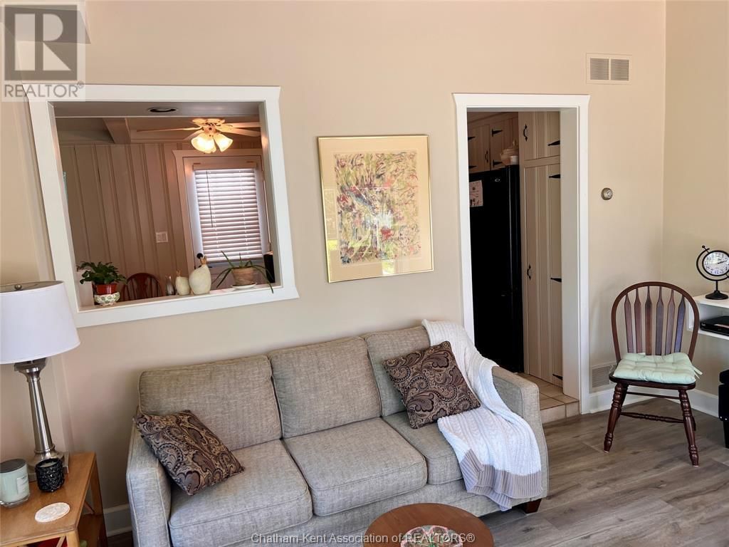 10 FREDA STREET Image 15