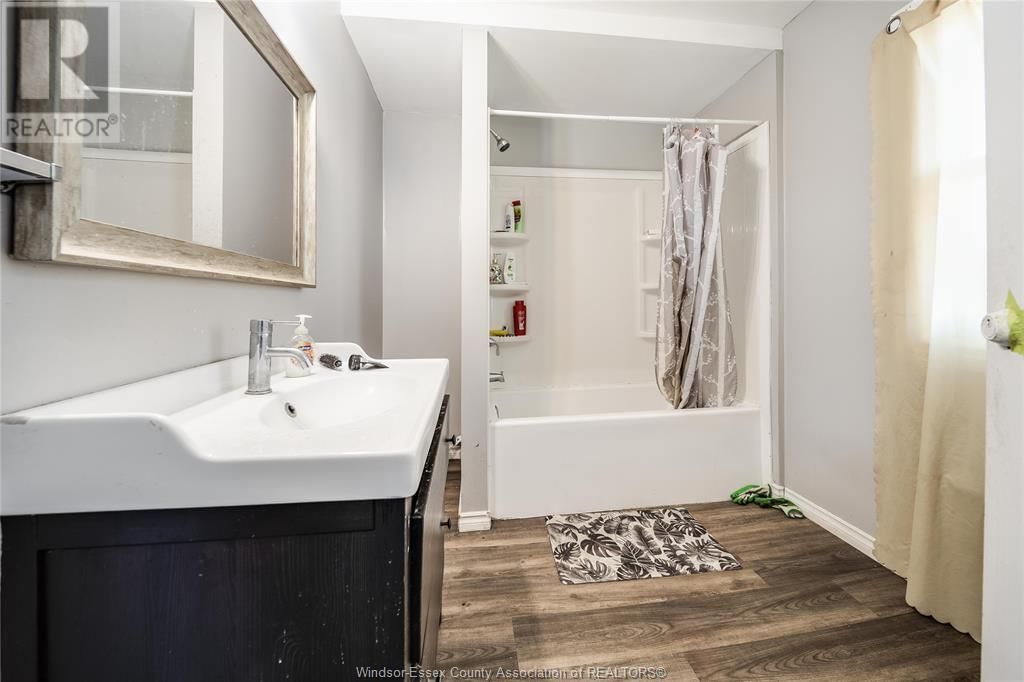 756 BRANT STREET Image 14