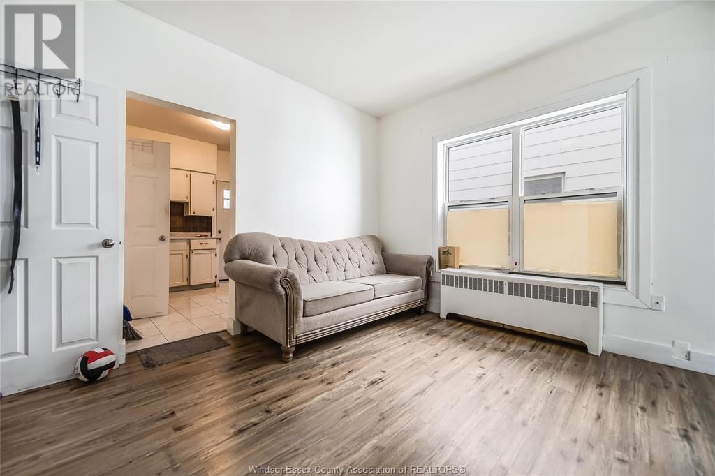 756 BRANT STREET Image 18