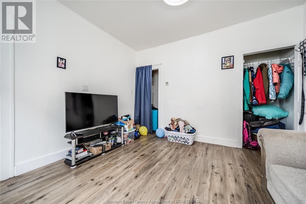 756 BRANT STREET Image 19