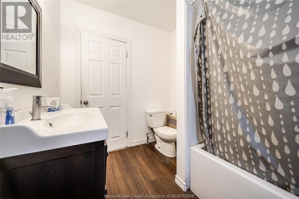 756 BRANT STREET Image 32