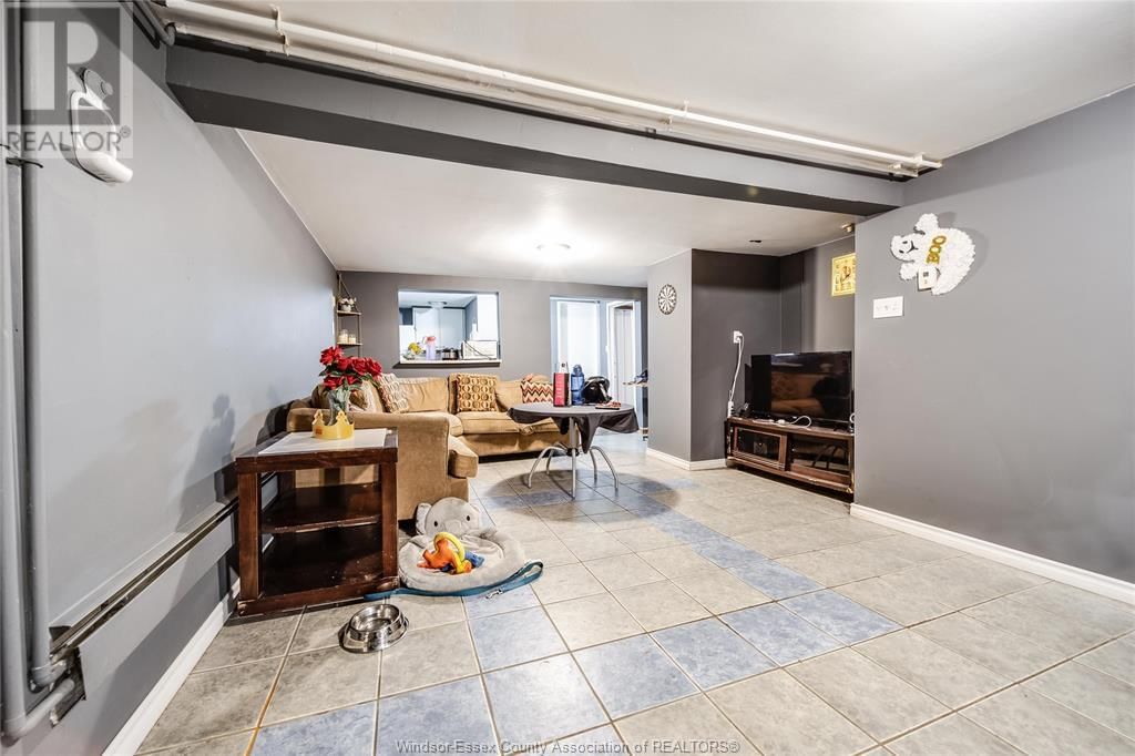 756 BRANT STREET Image 34