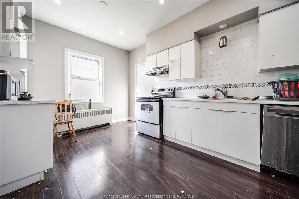 756 BRANT STREET Image 8