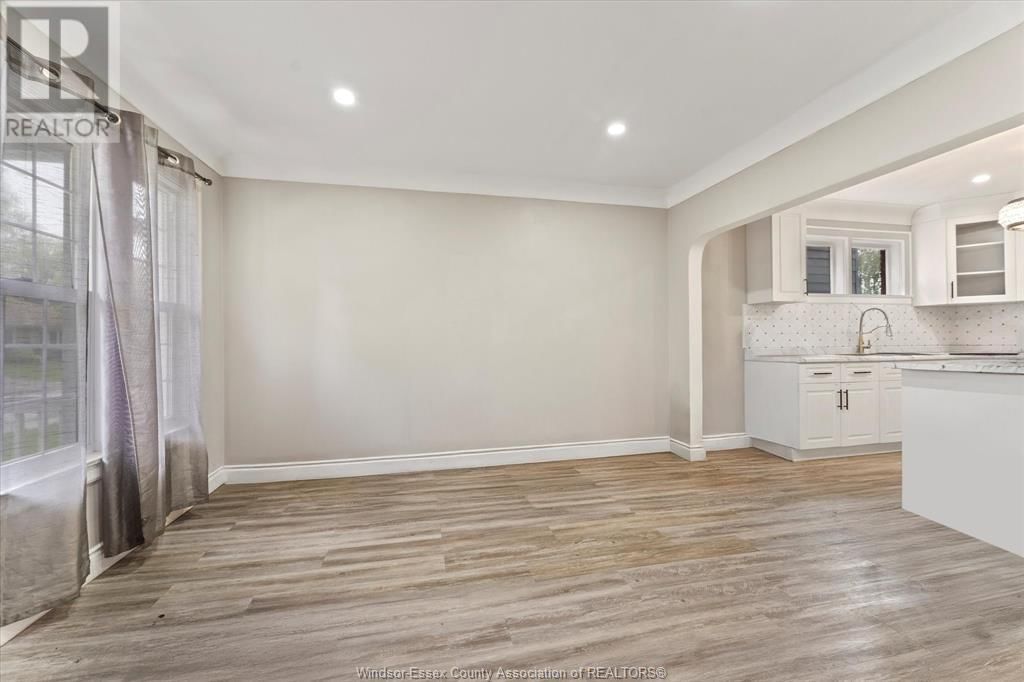 122 MONTROSE STREET Image 4