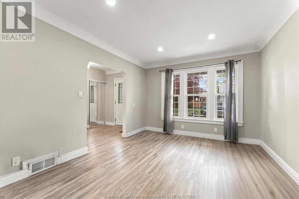122 MONTROSE STREET Image 6
