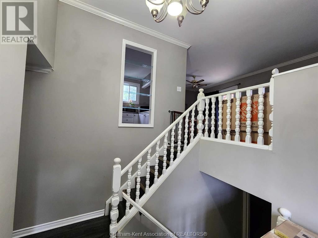 442 MC NAUGHTON AVENUE EAST Image 3