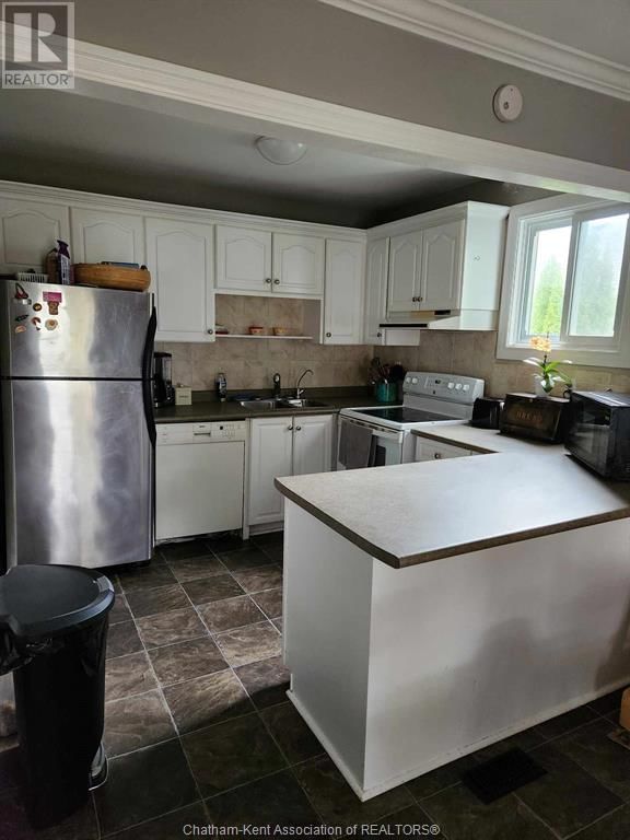442 MC NAUGHTON AVENUE EAST Image 6