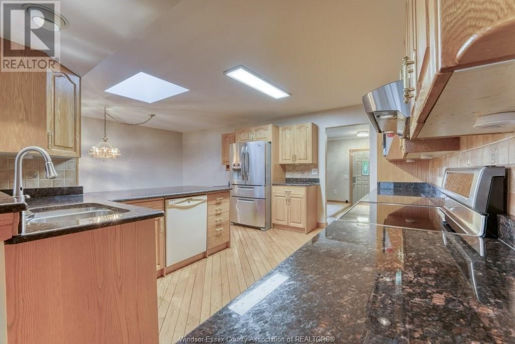 1600 LAURIER DRIVE Image 11