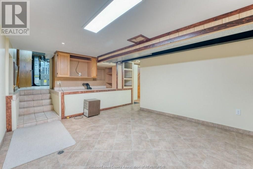 1600 LAURIER DRIVE Image 26