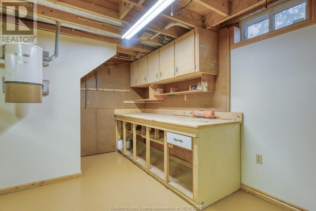 1600 LAURIER DRIVE Image 34
