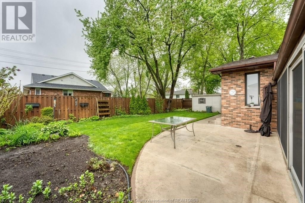 1600 LAURIER DRIVE Image 37