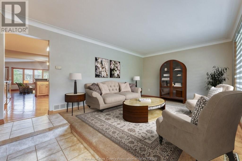 1600 LAURIER DRIVE Image 7