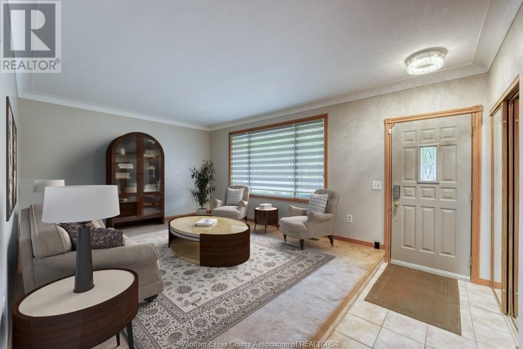 1600 LAURIER DRIVE Image 8