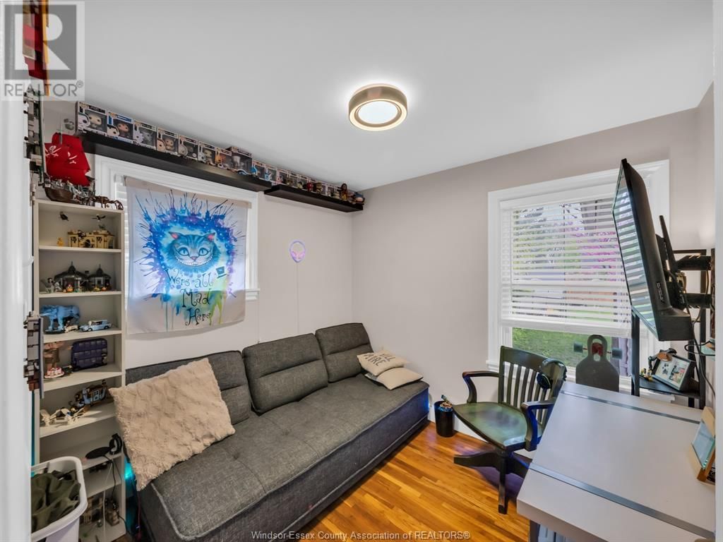 1087 GLIDDEN Image 17