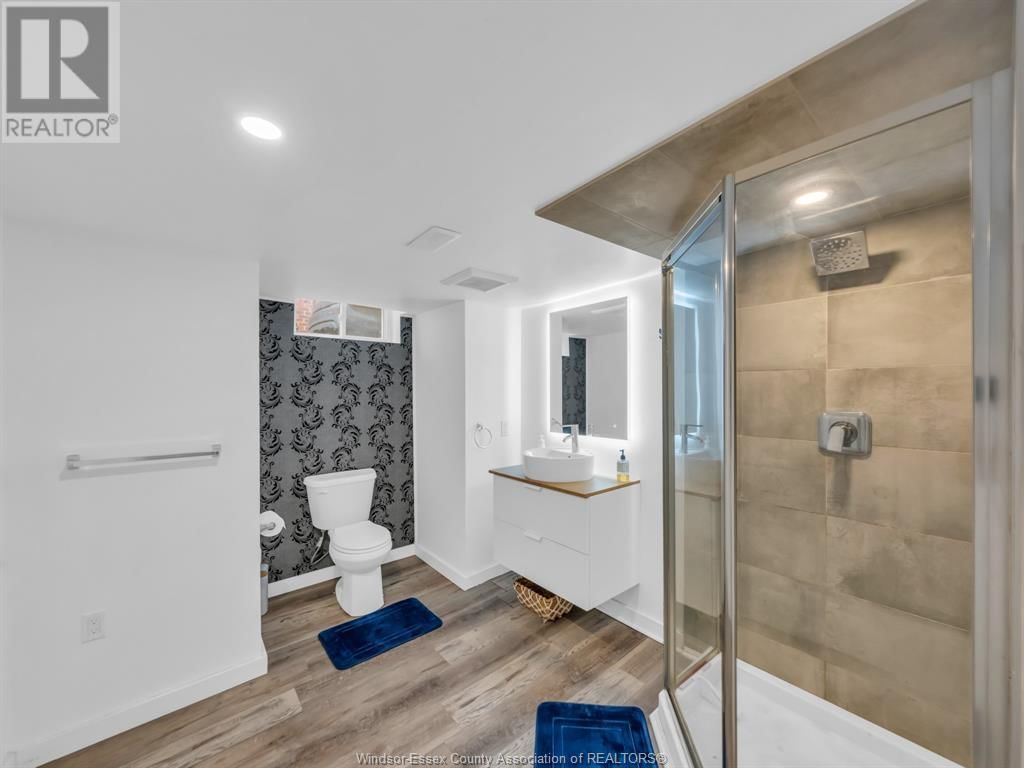 1087 GLIDDEN Image 28