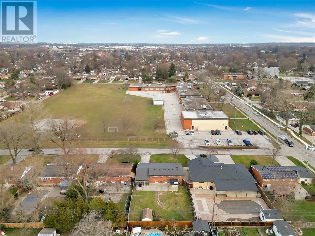 3175 VIRGINIA Image 36