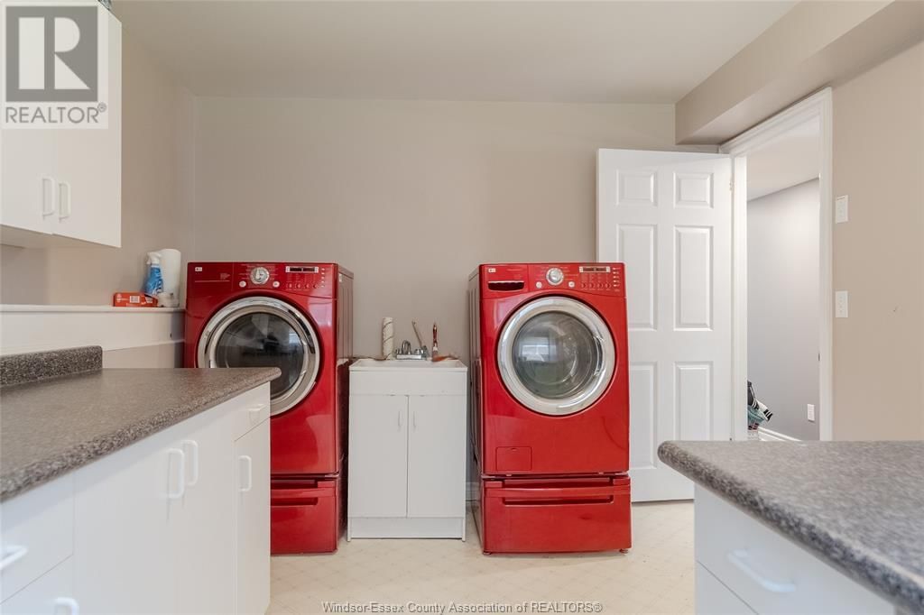 250 REDWOOD CRESCENT Image 19