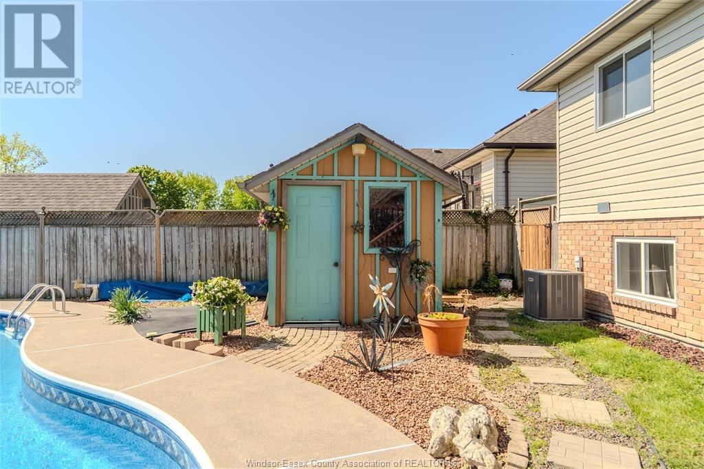250 REDWOOD CRESCENT Image 23