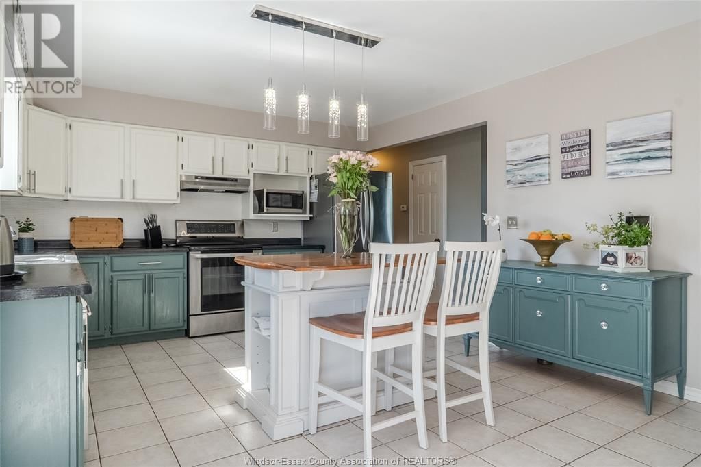 250 REDWOOD CRESCENT Image 3