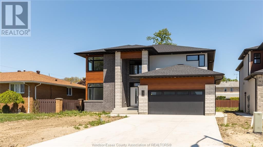 2420 ROXBOROUGH Image 2