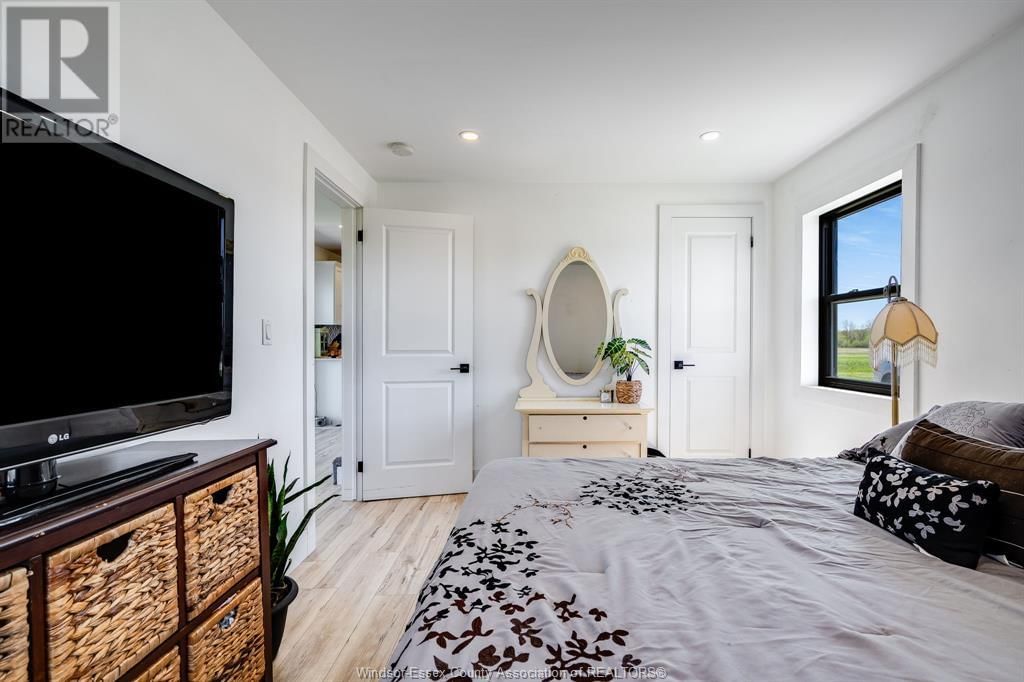 242 MERSEA RD 21 Image 21