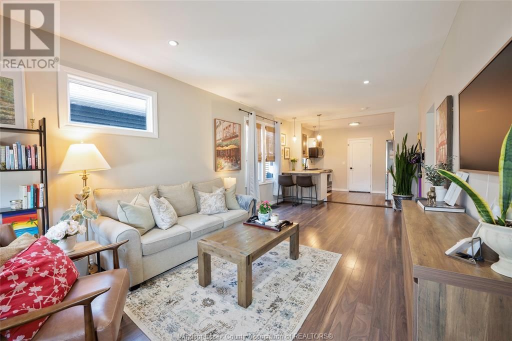 1072 ELM AVENUE Image 1