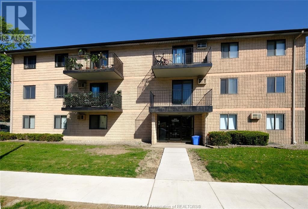206 - 3355 SANDWICH STREET Image 1