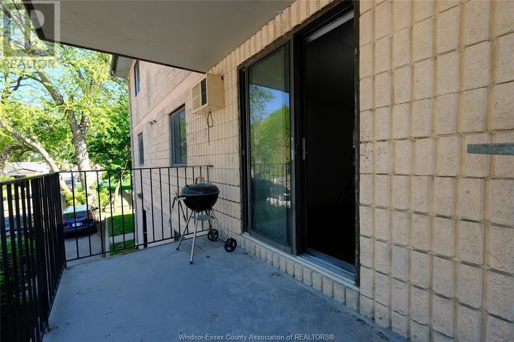 206 - 3355 SANDWICH STREET Image 14